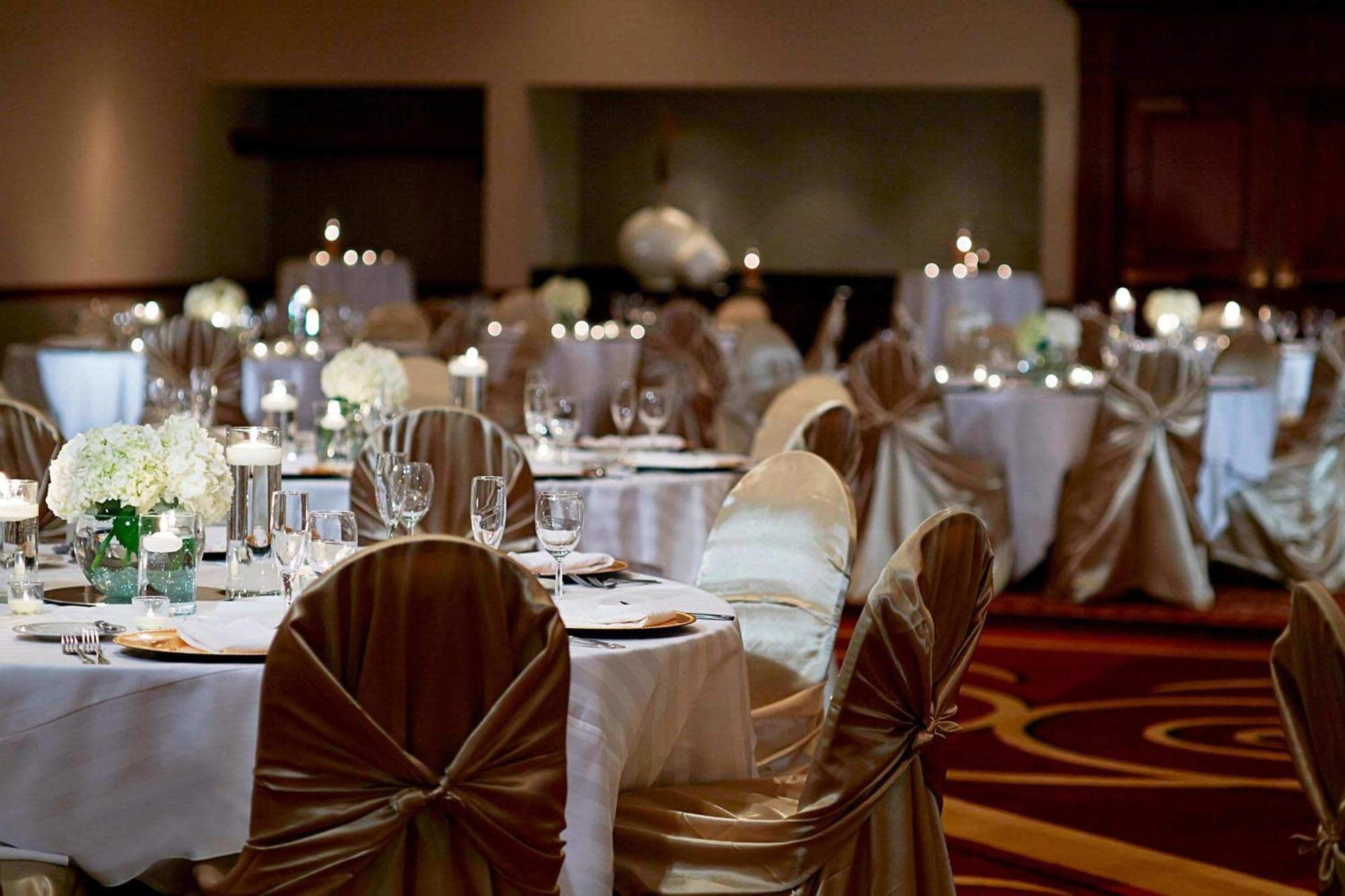 Cleveland Marriott East Hotel Warrensville Heights Exterior photo